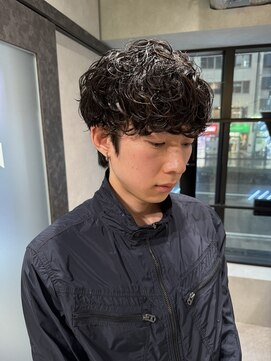 ゼスト リル 新宿(ZEST lill) シャドウパーマ くせ毛風 無造作パーマ 新宿 塩澤太一