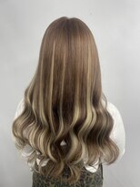 ベルグローアルファ(BELLE GROW ALPHA)&nbsp;レイヤーカット/ミルクティーグレージュ/ダブルカラー/エクステ