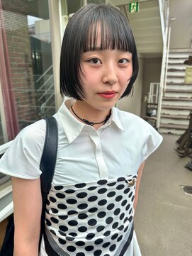 トレンチ(TRENCH) ボブ　レイヤー　ショート