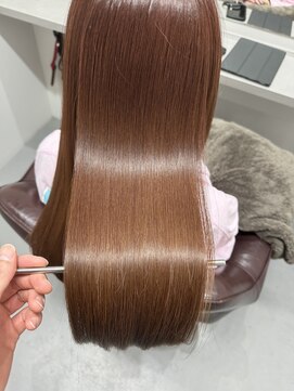 ライア 下北沢(laia) ハイトーンも艶髪に改善!内部補修は髪質改善で【下北沢】