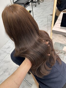 ロンドルピナス 小倉(Lond Lupinus) ミディアムレイヤーカット/似合わせカット/大人ガーリー/20代