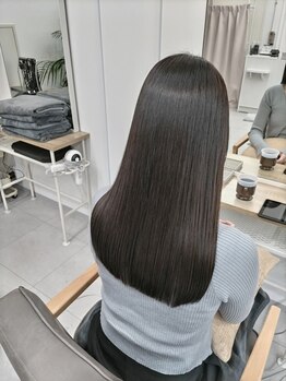 スクエア 京都四条河原町(SQUARE)の写真/【京都四条河原町】髪質に合わせた厳選トリートメントで”うるツヤ髪”へ