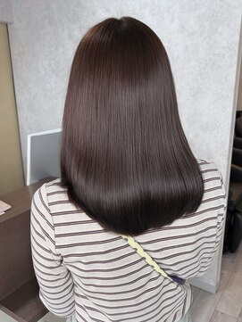 ミニム ヘアー(minim hair) 【minim×みく】ばっさりカット、つやつやミディアムに