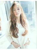 【安室奈美恵さん風】無造作ウェーブロングは抜け感あり！