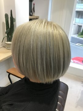 エイトタマプラ たまプラーザ店(EIGHT tamapla) EIGHTたまプラ】デザインカラー_切りっぱなしボブ