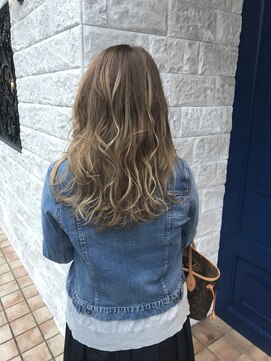 ヘンリエッタ 吉祥寺(Henrietta) バレイヤージュハイベージュ