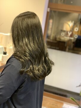 ハジー(Hajy) ブルーブラック×ツヤロング