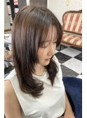 ロングの顔まわりレイヤー