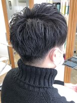 ヘッズ 本八幡店(HEADS)&nbsp;MEN'S HAIR  センターパート　ツイストスパイラル　コンマヘア