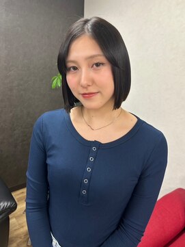 ルル(LuLu by KENJE) 切りっぱなしボブ【藤沢/本鵠沼/ヘッドスパ/白髪ぼかし/艶髪】