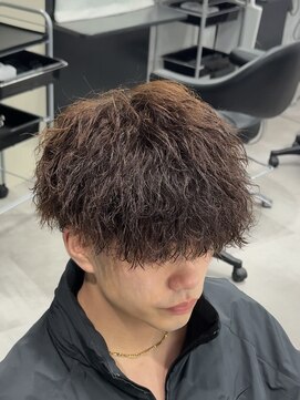 ウノ(U.No.) ツイストスパイラルパーマ/茶髪