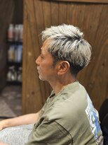 ヘアードレスビュー(hair dress V.I.E.W)&nbsp;ホワイトカラー×メンズカット