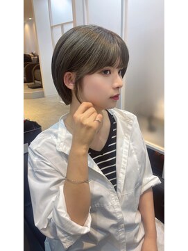 カーラ(kalah) ショートボブ/オリーブカラー