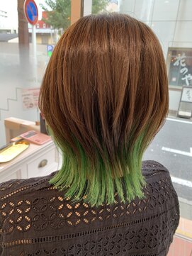 ルルバイアズール 草加店(LULU by azule) インナーカラー，グリーンカラー，エメラルドグリーン【草加】