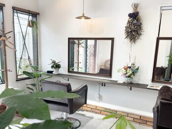 マユ(mayu)の写真/小さなお子様と一緒の来店も◎マンツーマンのプライベートサロンで美容室が苦手でも周りを気にせず寛げます