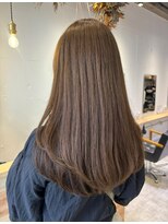 リタ(rita.) 小辻 艶髪☆レイヤーカット×オリーブベージュ Aujua