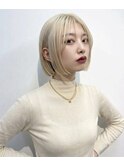 ホワイトブロンド　　切りっぱなし　ボブ　シースルー　前髪