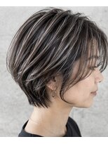 ロア 江坂(LOA)&nbsp;動きのある立体感白髪ぼかし