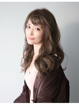 アリン(allin) ハイライト＋ロングレイヤースタイル