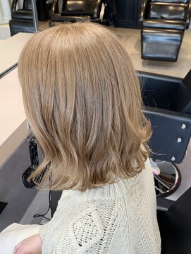 ルミネート 日暮里店(Ruminate) スモーキーベージュ【日暮里/西日暮里/シールエクステ】