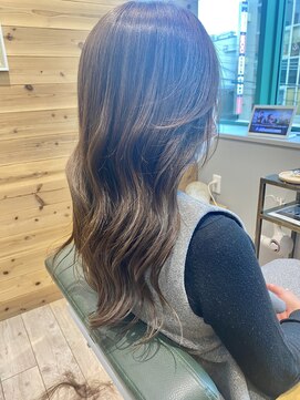 アトリエ タキ(atelier.taki) 大人のゆるふわロングヘア/透明感カラー/垂水