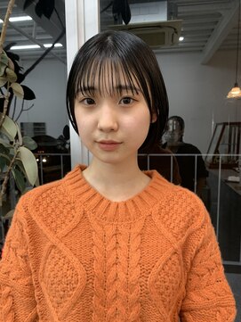 フィル(fil) 黒髪ミニボブ