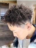 ツイストスパイラル／ピンパーマ／刈り上げ／フェード／眉毛