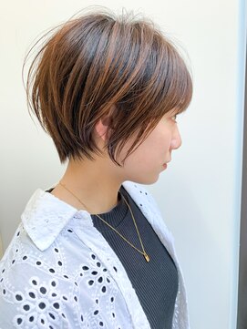 ミィ 表参道(mee.) 【mee.】ハセガワヒトシ　顔まわりが可愛い丸みショート