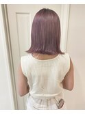 ピンクベージュ