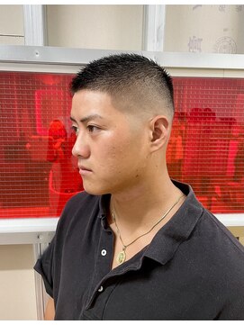 メリケンバーバーショップ トーキョー(MERICAN BARBERSHOP TYO) BURG 【バズカット/スキンフェード】