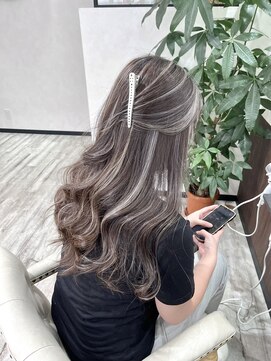 ベルヘアーデザイン 堺東(Belle hair Design) コントラストハイライト/ハイライト/白髪ぼかしハイライト