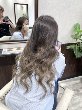 ベルヘアーデザイン 堺東(Belle hair Design) グラデーション/バレイヤージュ/外国人風/レイヤーカット/堺東