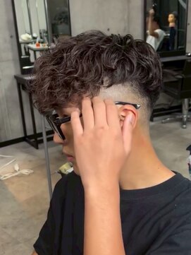 イーラ(era) スペインカールパーマ/メンズ/刈り上げ/眉毛/ツイスト