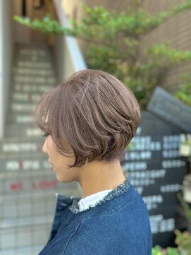 クラウドヘアー CLOUD HAIR ショートボブ/ケアブリーチ/ベージュカラー/ダブルカラー/ボブ