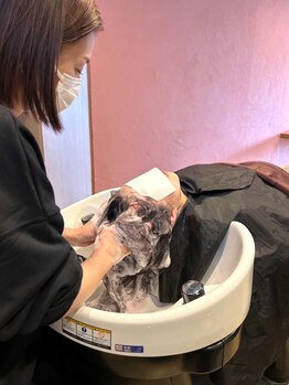 ワンド(ONE&)の写真/半個室の空間で行うヘッドスパが人気◎日々の疲れを癒すリラックスタイムをご提供致します＊