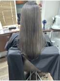 グレーアッシュ