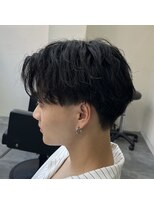 フイ 恵比寿(Hui)&nbsp;センターパート/無造作ヘア/刈り上げ