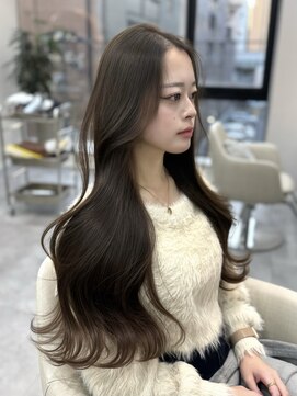 オリーブグレージュ