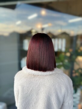 アリカ(arika) @arika__nina   冬映えする大人っぽかわいいワインレッド！