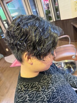 ドゥール(DOLL) ～波巻きパーマ×ツイストスパイラル～