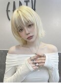 earthショートレイヤーボブミルクティー丸みショートボブ