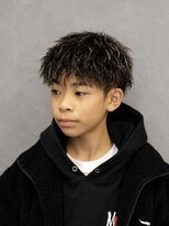 スター(STAR)&nbsp;キッズホワイトメッシュ×パーマ｜かっこいい男の子