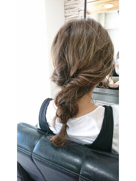 リガナッツ 十条店(Riganuts) [riganuts 十条]ルーズ編み下ろしヘアアレンジ