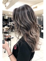 リア 大阪梅田(Ria)&nbsp;～外国人風バレイヤージュカラー～【Ria 大阪 梅田】