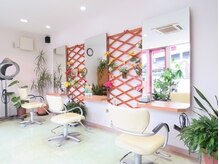 ヘアーメイク ナイス(Hair make NICE)の雰囲気（明るい店内でゆったりとおくつろぎいただけます♪）