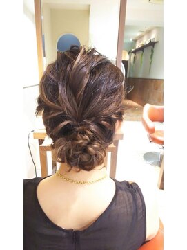 ネオリーブチノ 登戸店(Neolive cino) ツイスト まとめ髪 ヘアアレンジ