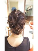 ツイスト まとめ髪 ヘアアレンジ