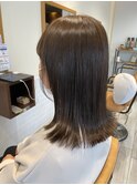 大人かわいい切りっぱなしミディアムヘア/ダークグレージュ