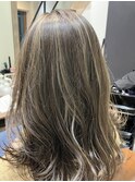 ハイライトベージュ