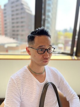 リバレッジ 広尾(Leverage) 海外大人かき上げヘア